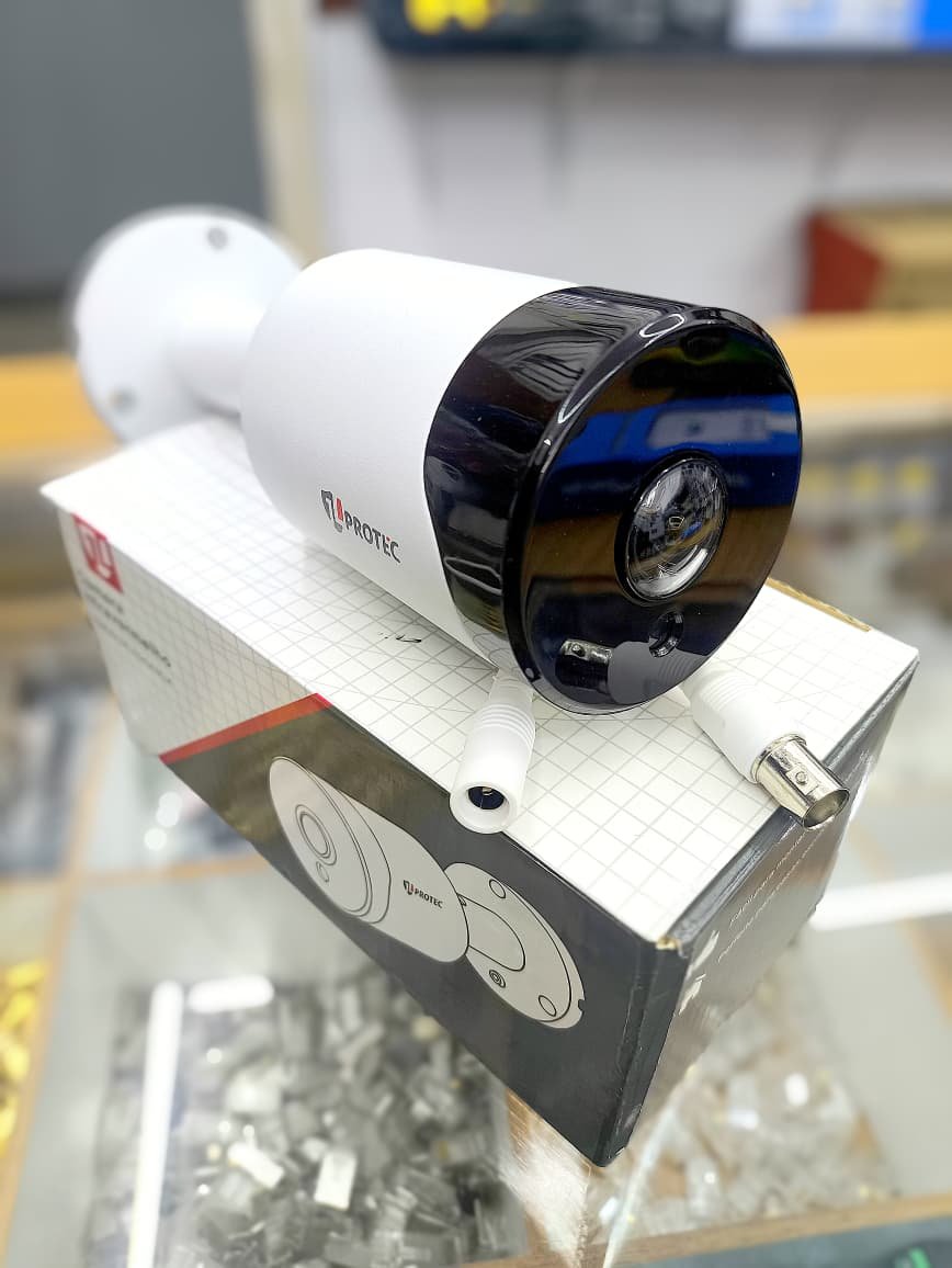 Câmera Bullet Protec com máscara frontal redonda